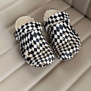 Kids Checkered Crocs size 7 baby toddler shoes